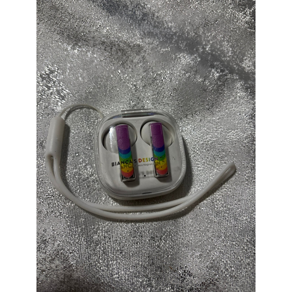 AirPods - Picture 4 of 5